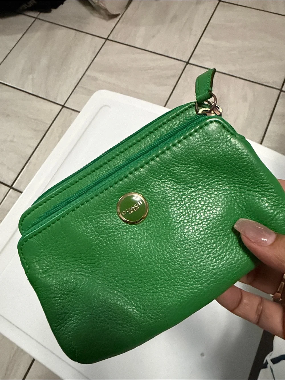Coach Bright Green Leather Coin Pouch with Gold Logo vintage